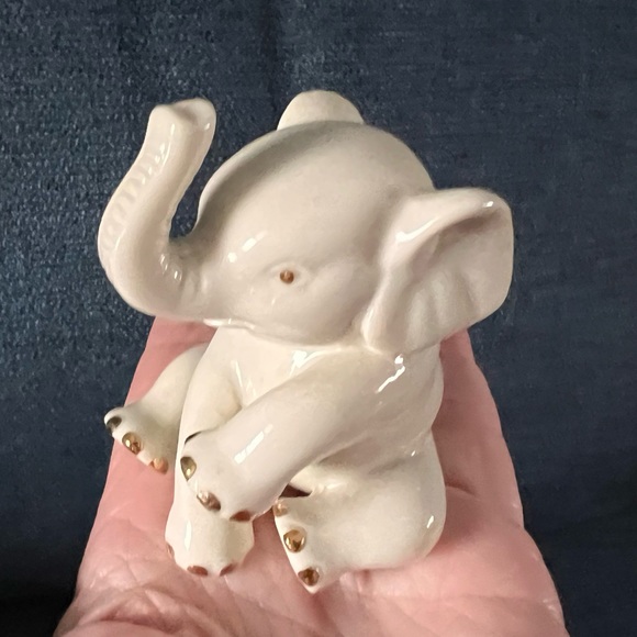 Vintage Lenox -Bone China Baby Miniature Elephant Figurine -Excellent Condition - Picture 11 of 14